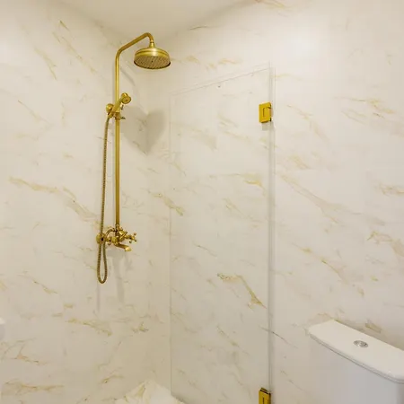 Manor & Beerspa Hotel *