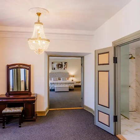 Manor & Beerspa Hotel *