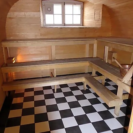 Manor & Beerspa Hotel Saku
