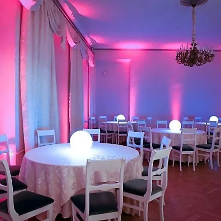 Manor & Beerspa Ξενοδοχείο *