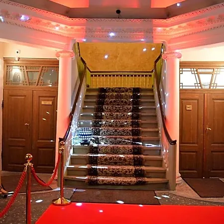 Manor & Beerspa *