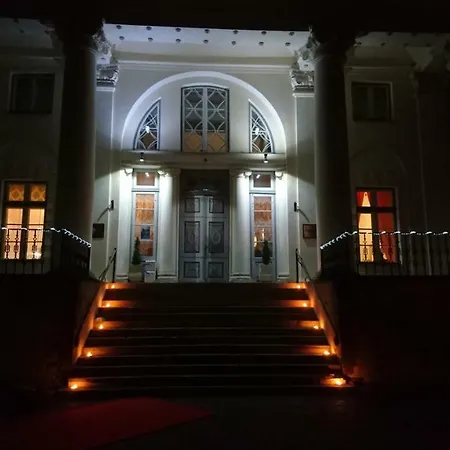 Saku Manor & Beerspa * Saku