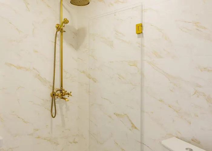 Manor & Beerspa Hotel *