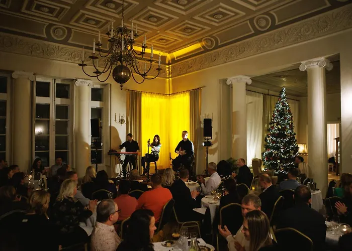 Manor & Beerspa Hotel *