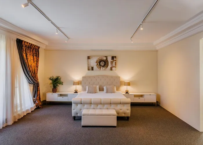 Hotel Manor & Beerspa *